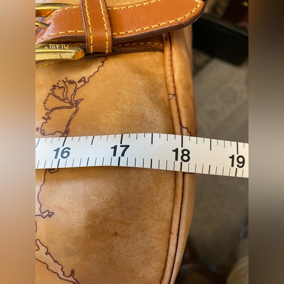 Alviero Martini Tan Map Print Sling Backpack Featuring United States - Picture 15 of 15